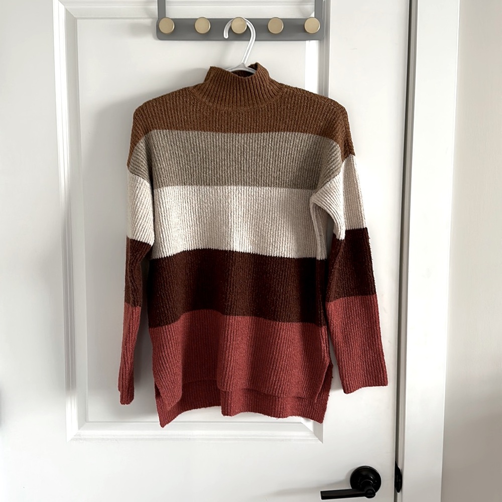 Olive & Oak color blocked sweater